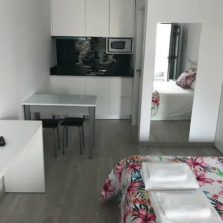 Πανσιόν Avenida